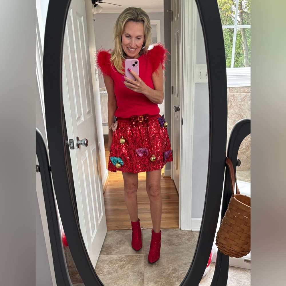 Love on a Hanger Red Sequin Mini Skirt with adorable bows stunning skirt